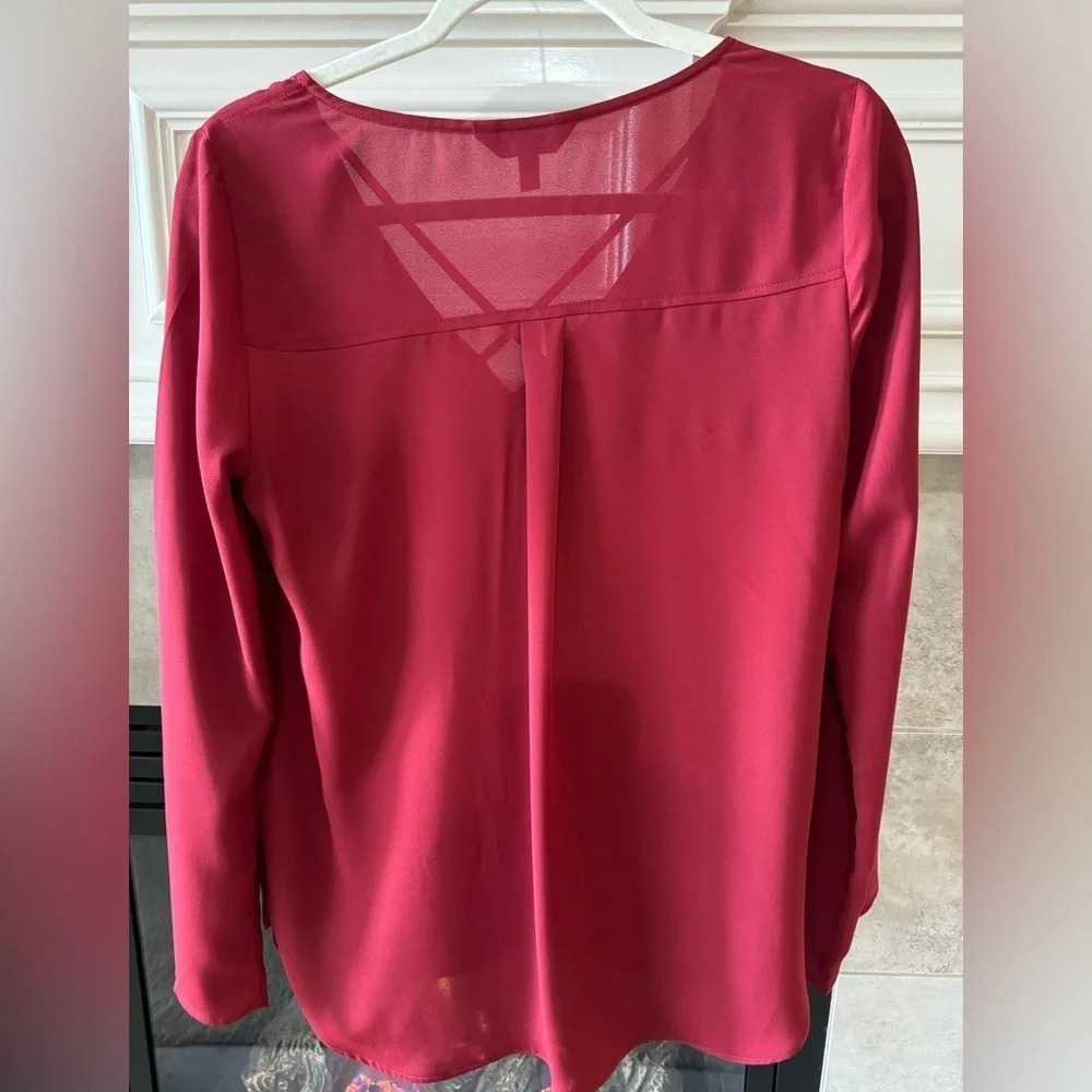 Express Lightweight Long Sleeve Top Loose Fit Strap V Neckline Red Size… - Picture 2 of 8